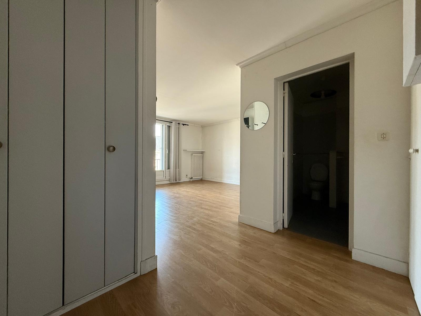 Image_, Studio, Livry-Gargan, ref :NLG695