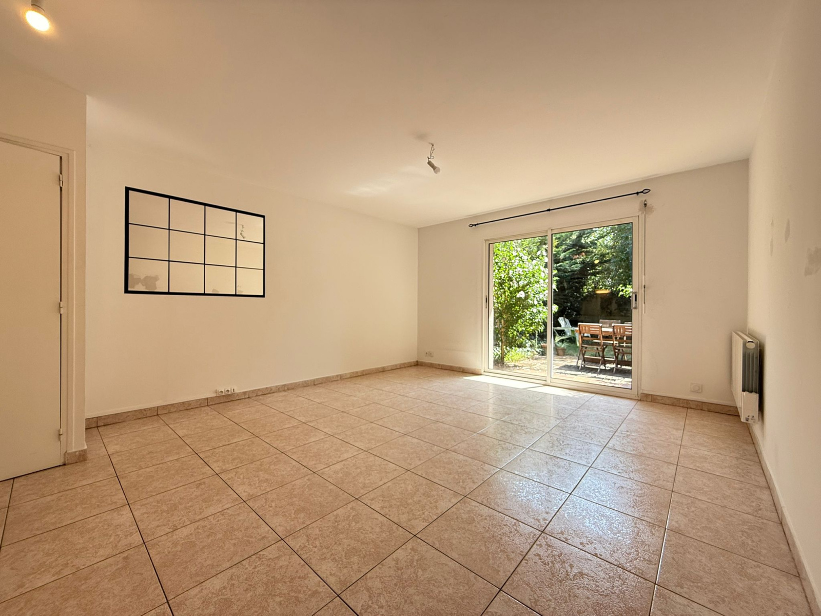 Image_, Studio, Livry-Gargan, ref :LLG665